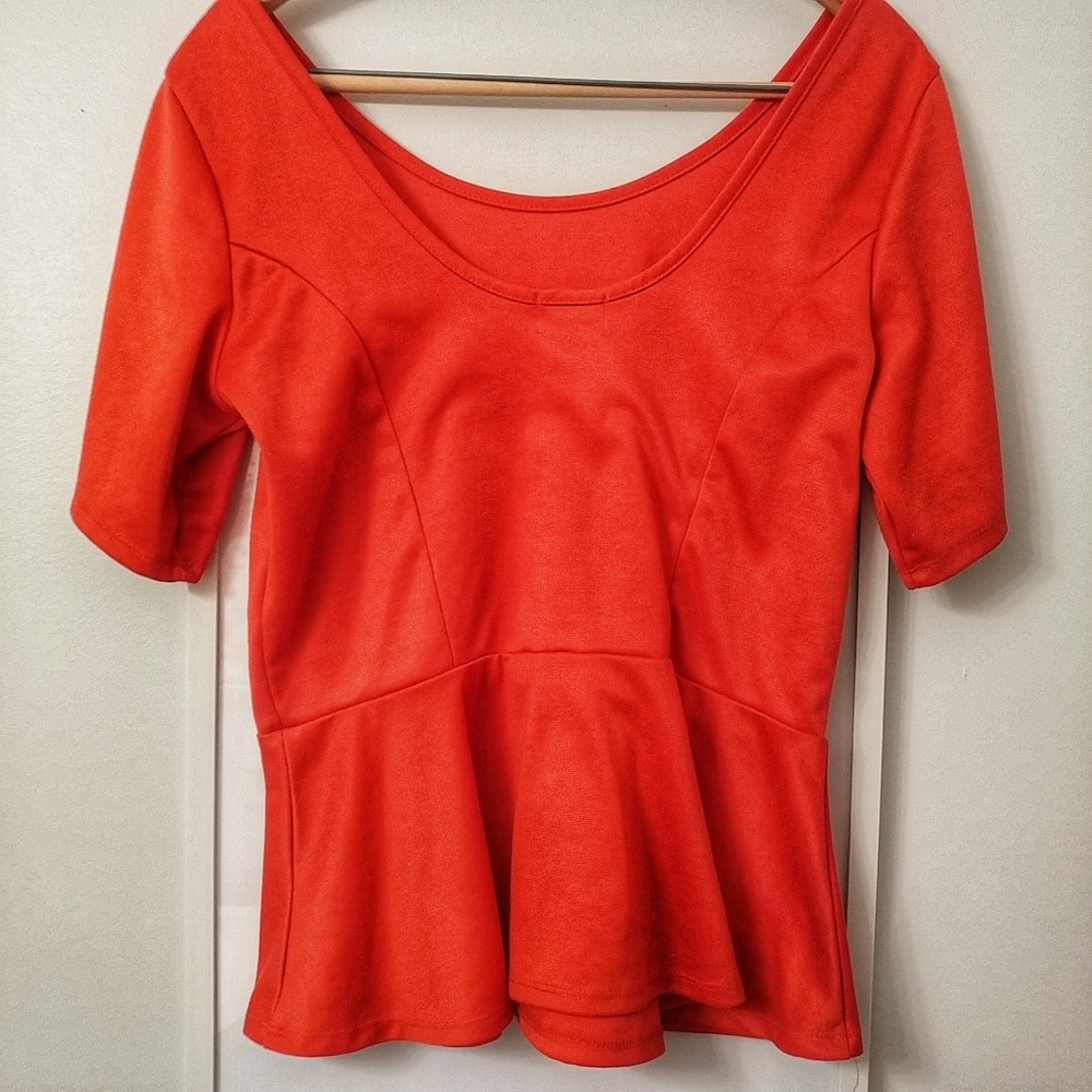 🌺 Eyelash Couture Coral Scoop Peplum Flair Top - Picture 6 of 8